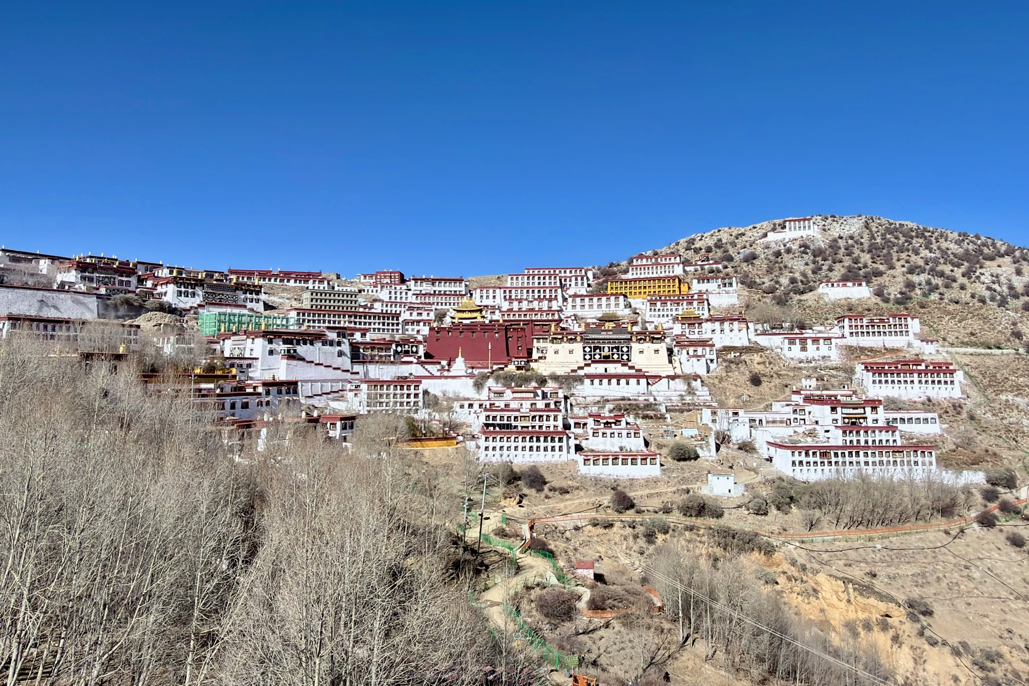 Ganden Monastery on 4800 meters Ganden Anguri.